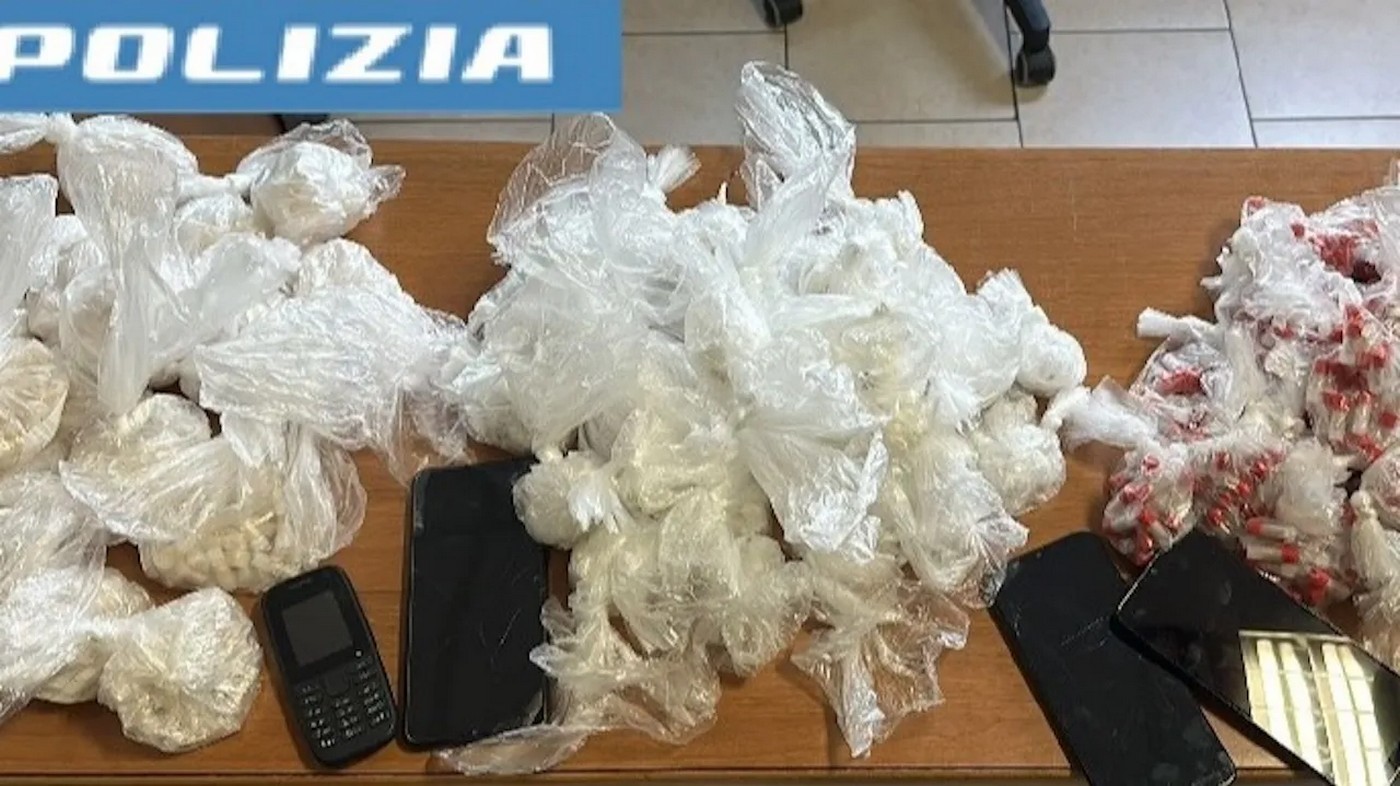 Napoli arrestato Scampia pusher anfetamine