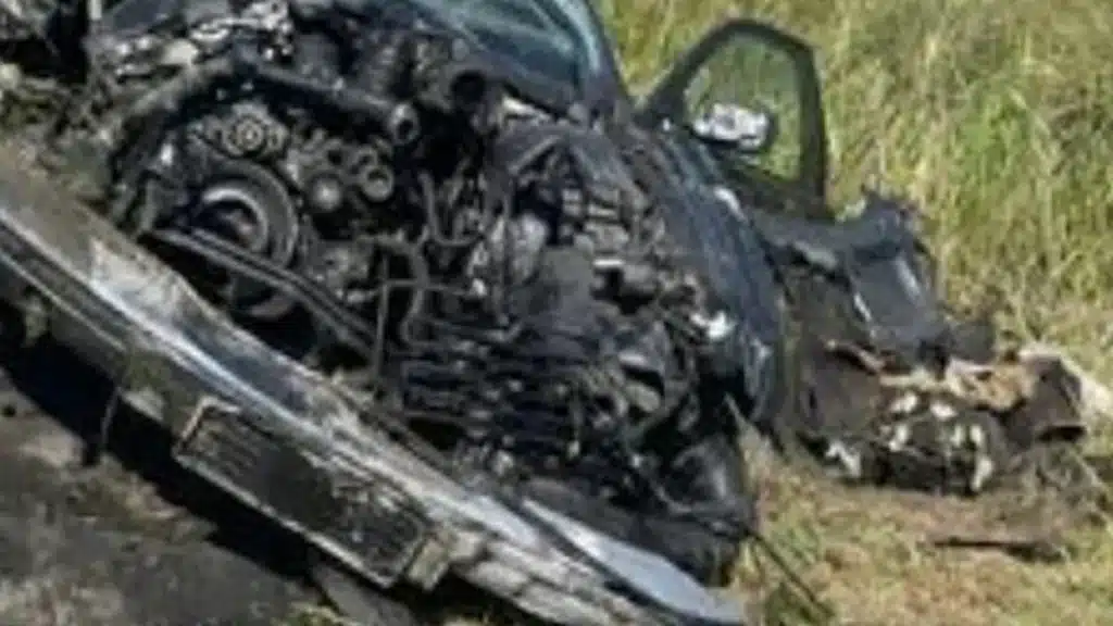auto scarpata ferrara morto 26 agosto