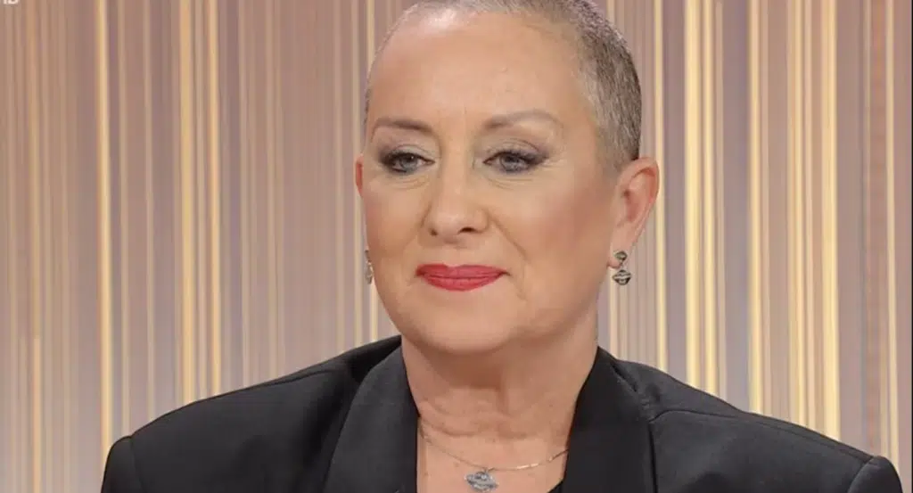 carolyn smith attacco social