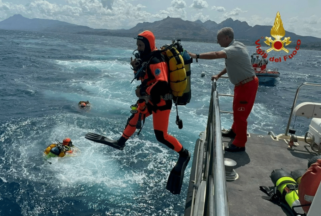 Barca affondata Palermo ricerche dispersi