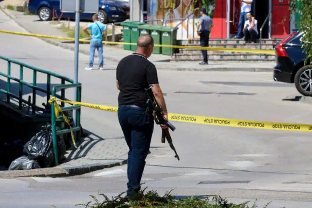 bosnia sparatoria scuola superiore morti