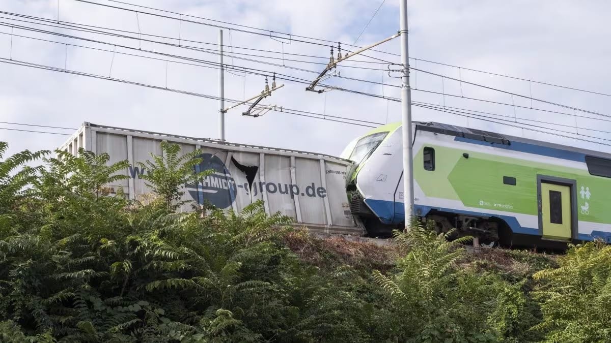 Incidente ferroviario a Milano, per uno dei due treni merci non è scattato il semaforo rosso
