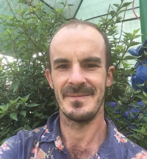 Australia educatore confessa reati