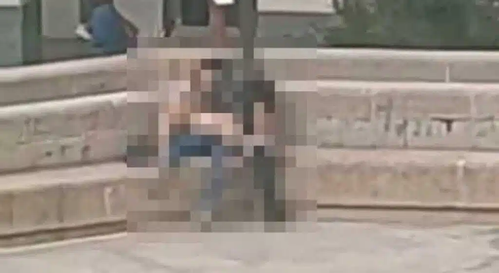 sesso centro direzionale napoli fermati