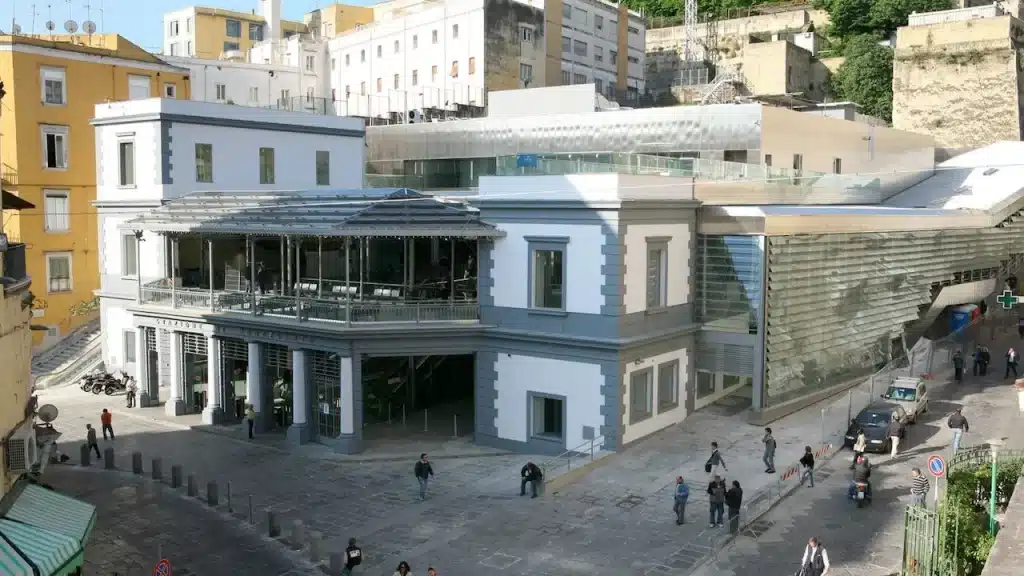 napoli vigilante aggredito cumana montesanto arresto 30 settembre
