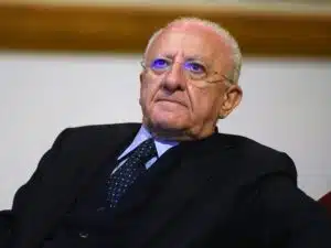 Campania consiglio regionale via libera terzo mandato De Luca
