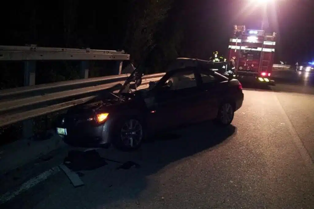 auto contro guardrail milano cinisello balsamo morta