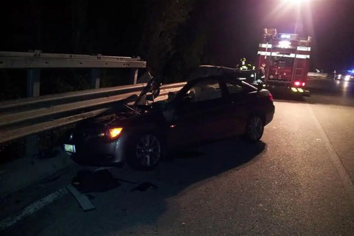 auto contro guardrail milano cinisello balsamo morta