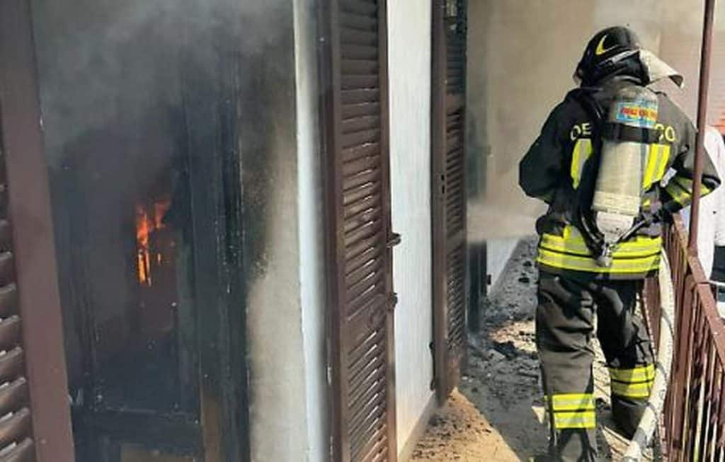 incendio baracca torino morta donna