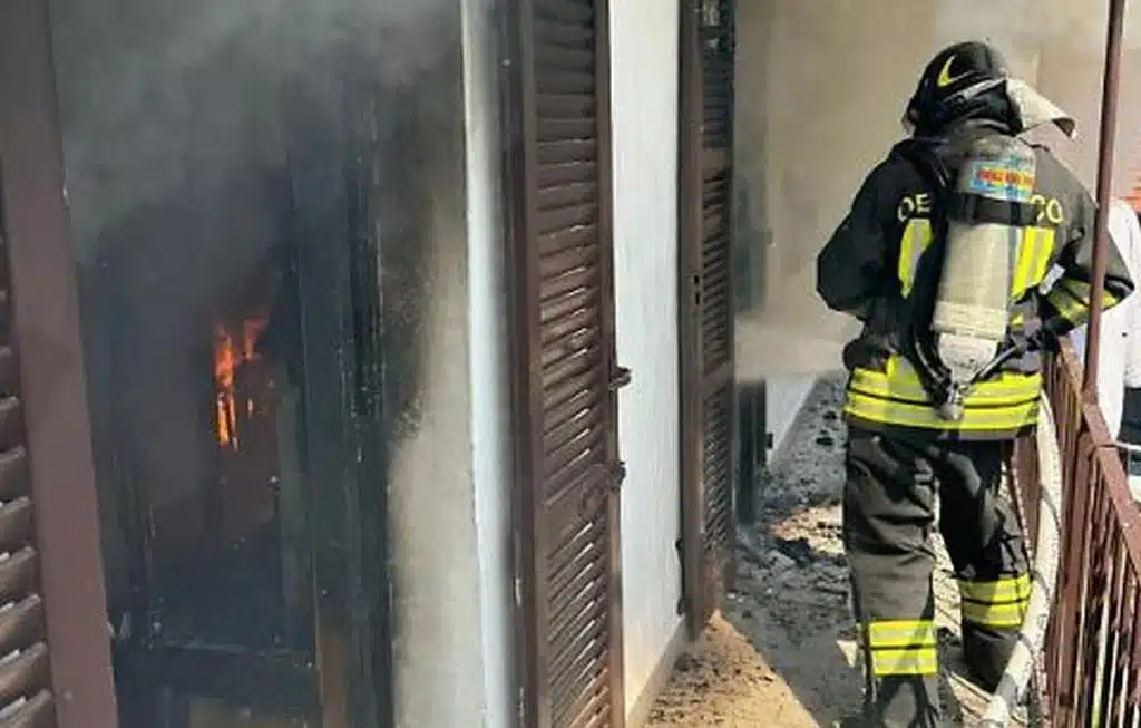 incendio baracca torino morta donna