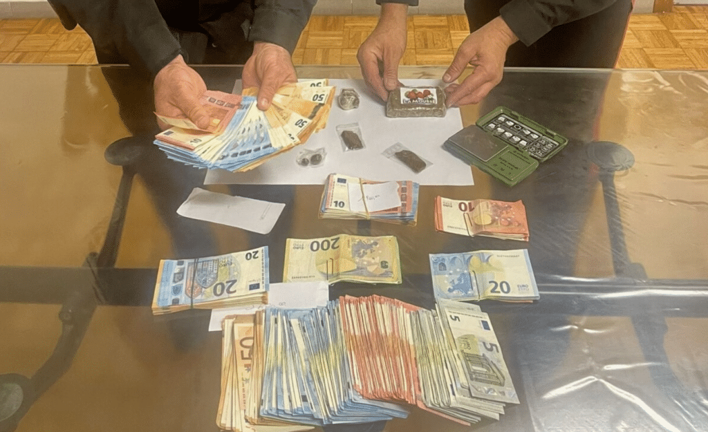 Volla incensurati arrestati spaccio droga