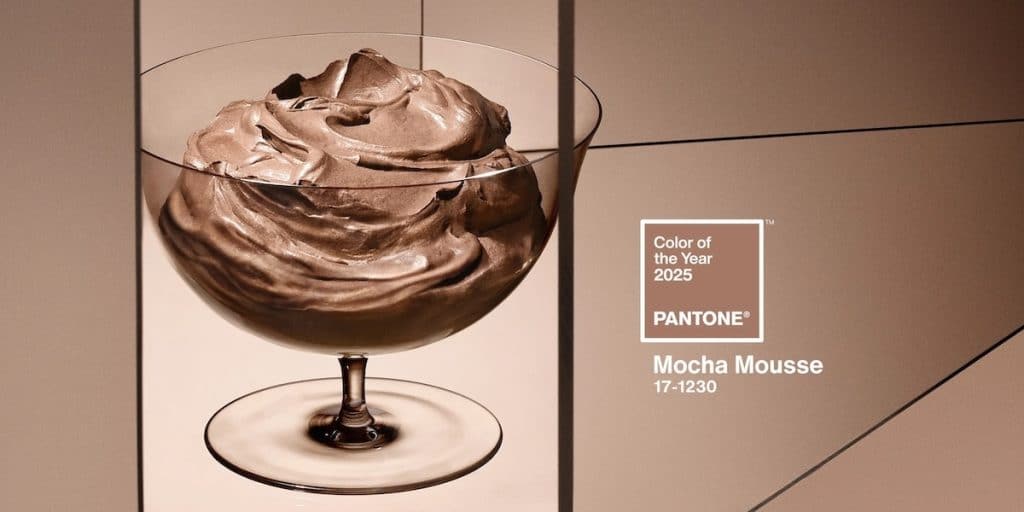 pantone colore anno 2025 mocha mousse