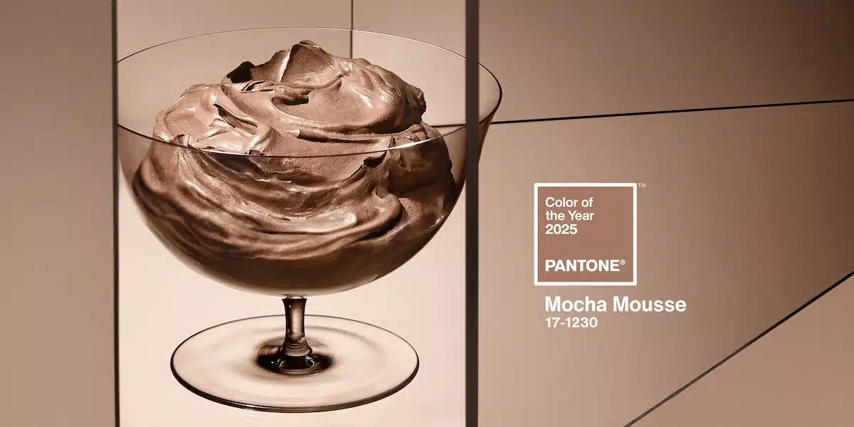 pantone colore anno 2025 mocha mousse