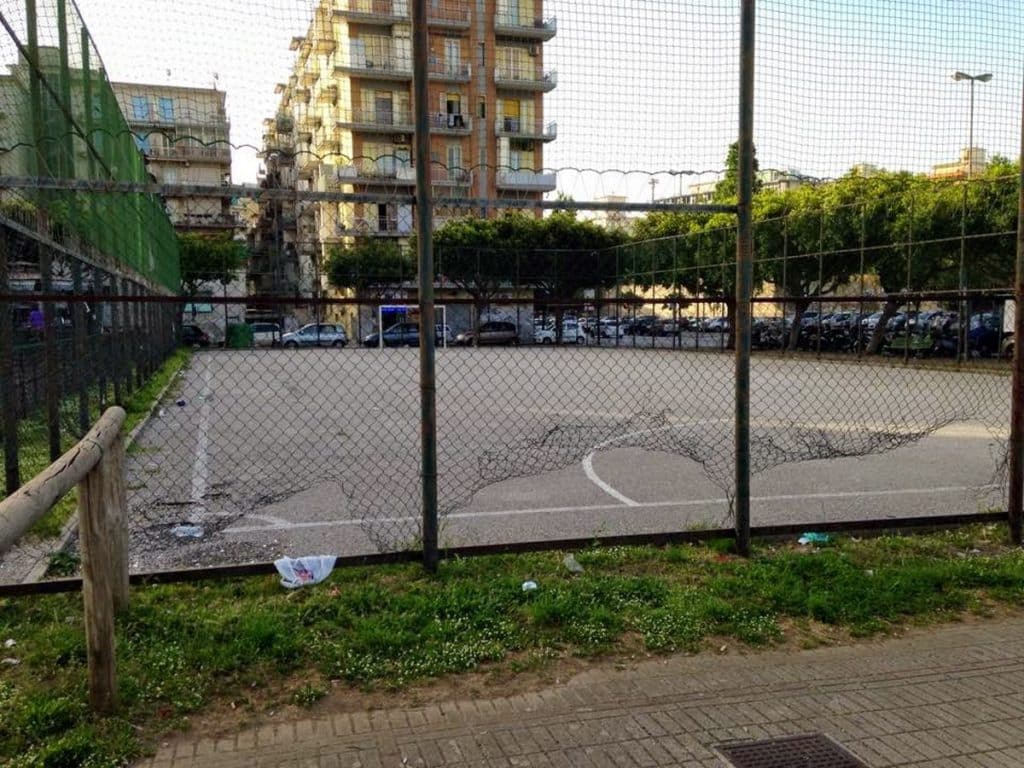 Salerno, il campetto di via Vinciprova rinasce nel nome di Peppino Soglia