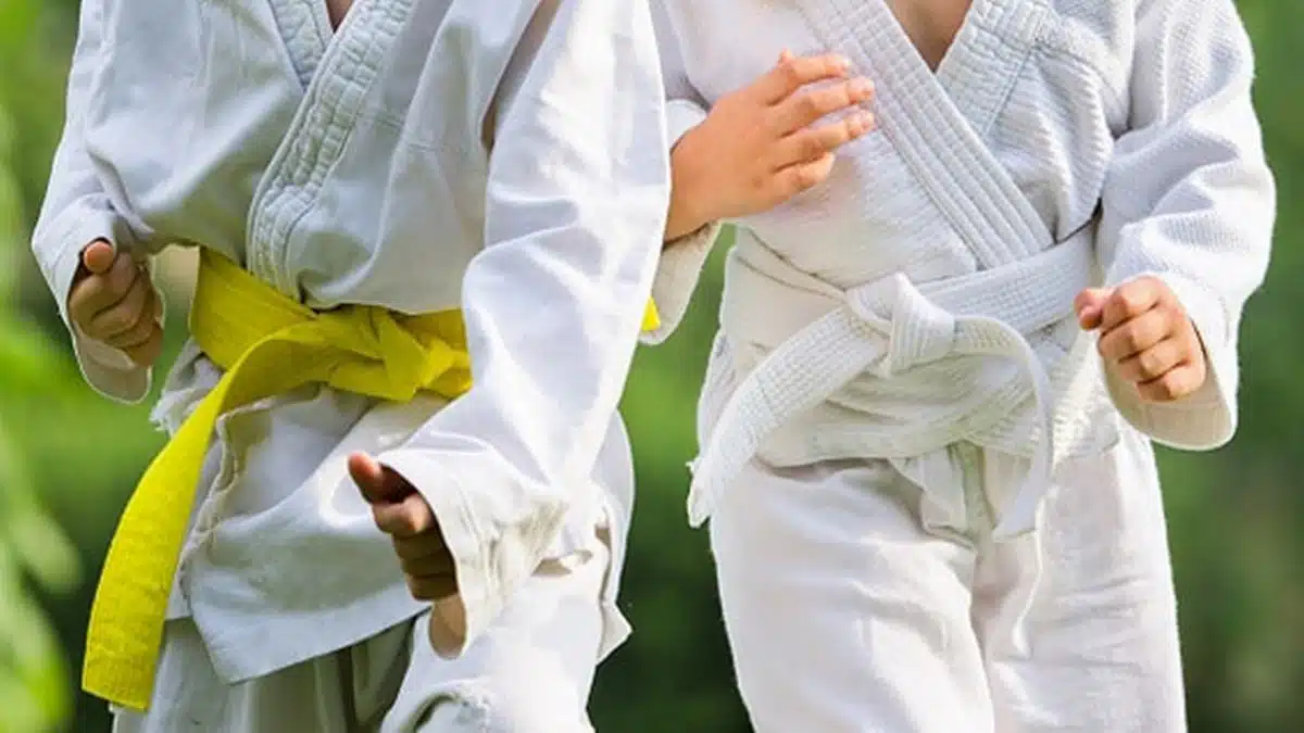 capaccio paestum processo maestro taekwondo bambine violentate
