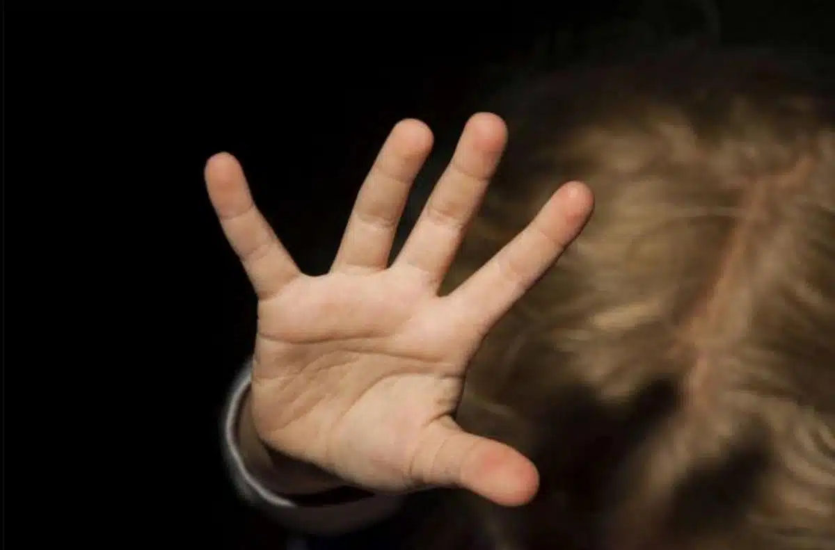 lecce violentato bambino arresto 15 febbraio
