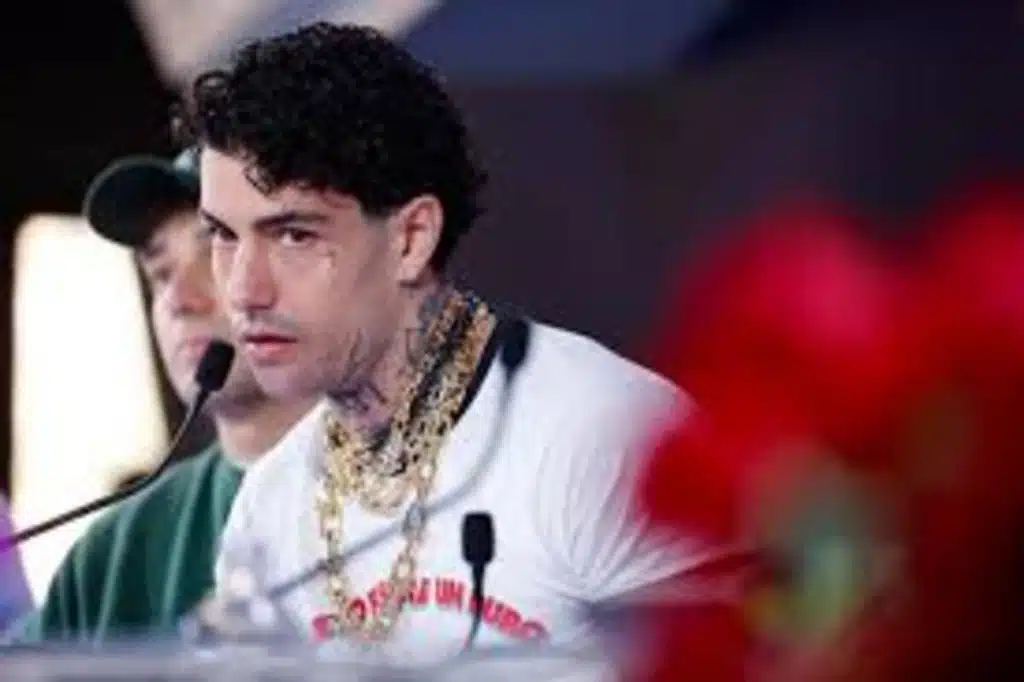 tony effe caso collana