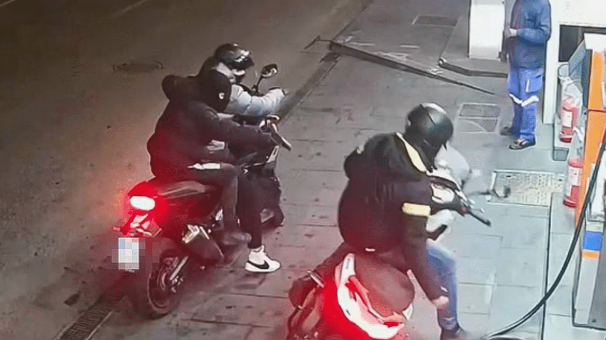rapina napoli spari condanna complice 7 marzo
