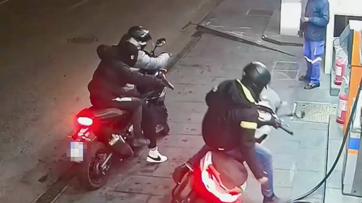 rapina napoli spari condanna complice 7 marzo