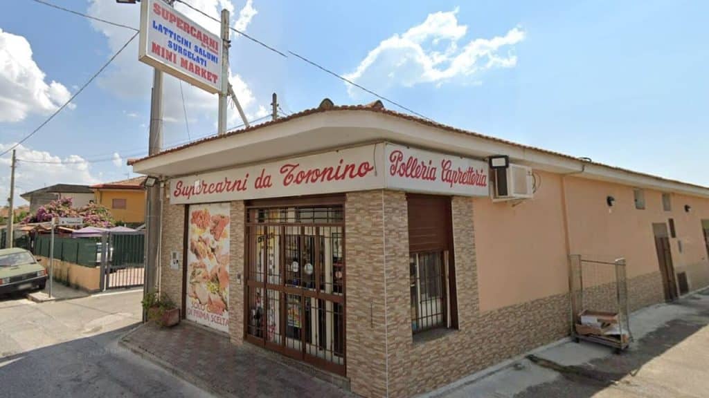 incendio castel volturno macelleria 4 marzo