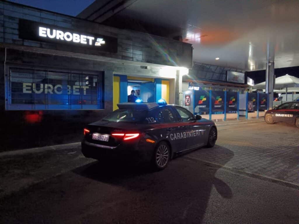 avella rapina centro scommesse
