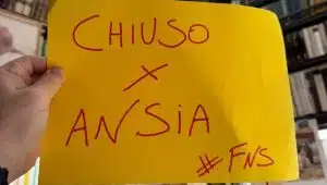 napoli libreria chiusa ansia