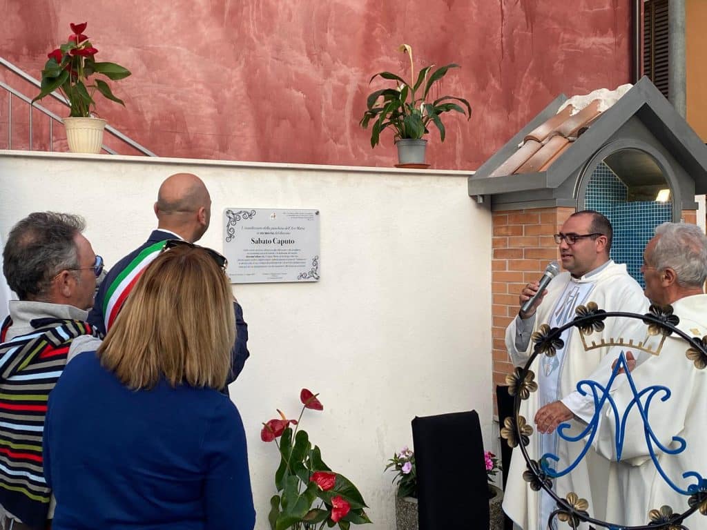 olevano sul tusciano omaggio sabatuccio caputo inaugurata panchina ave maria