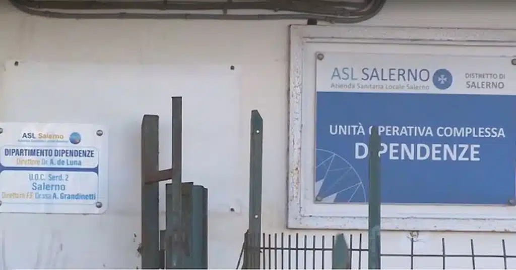 salerno aggressione serd 2