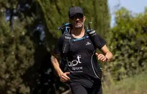 giuseppe-de-rosa-unico-al-mondo-conclude-per-la-terza-volta-il-the-track-australia-e-guida-il-roadsign-continental-challenge