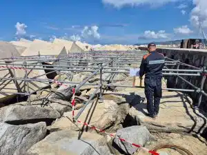sequestro scogliera occupata abusivamente acciaroli