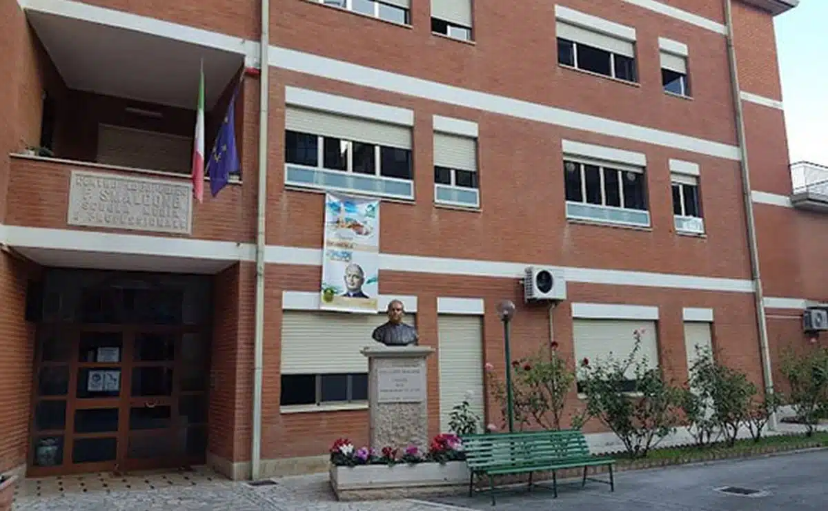 genitori imparano lingui segni scuola smadone salerno