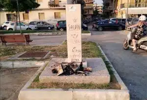 salerno piedistallo senza statua