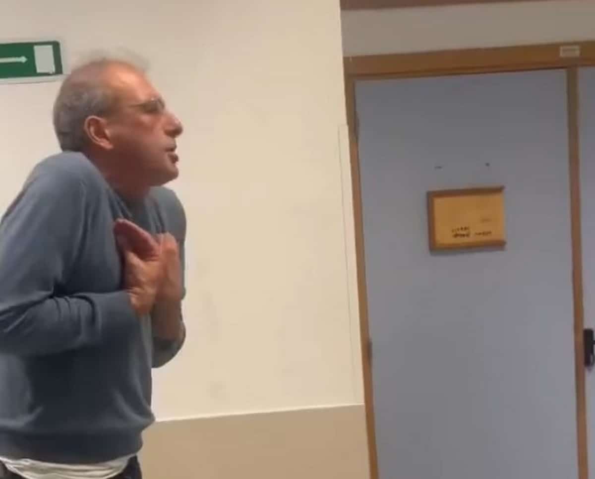 università salerno professore insultato ultime notizie 22 maggio 2025