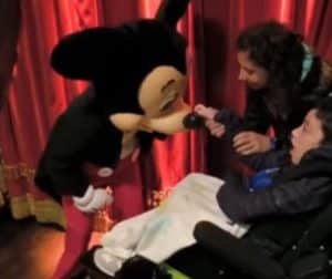disneyland topolino sogno bambino malato polla