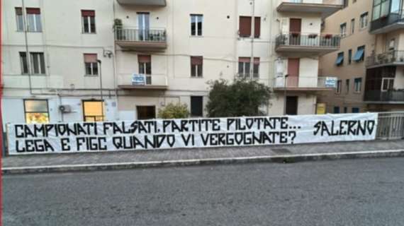 protesta tifosi salernitana lega figc 22 maggio 2025