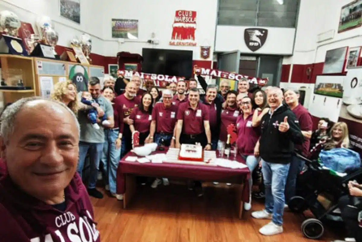 salernitana club mai sola celebra 10 anni fratte