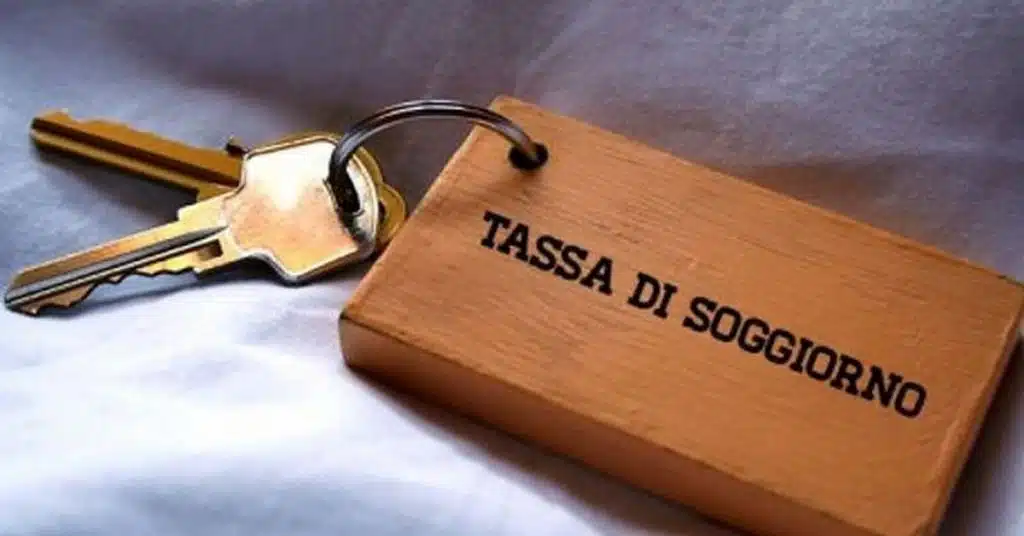 salerno tassa soggiorno giugno 2025