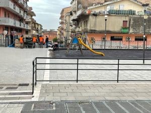 Eboli atti vandalici Piazza Pezzullo
