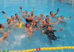 Salerno, il sindaco Vincenzo Napoli riceve la Rari Nantes Nuoto dopo la promozione in Serie A1