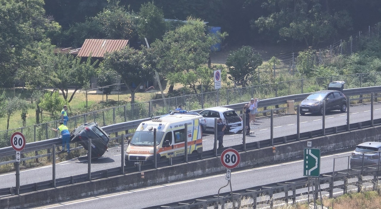 nocera inferiore tamponamento a3 oggi 14 giugno