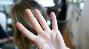 eboli rapina donna ferita