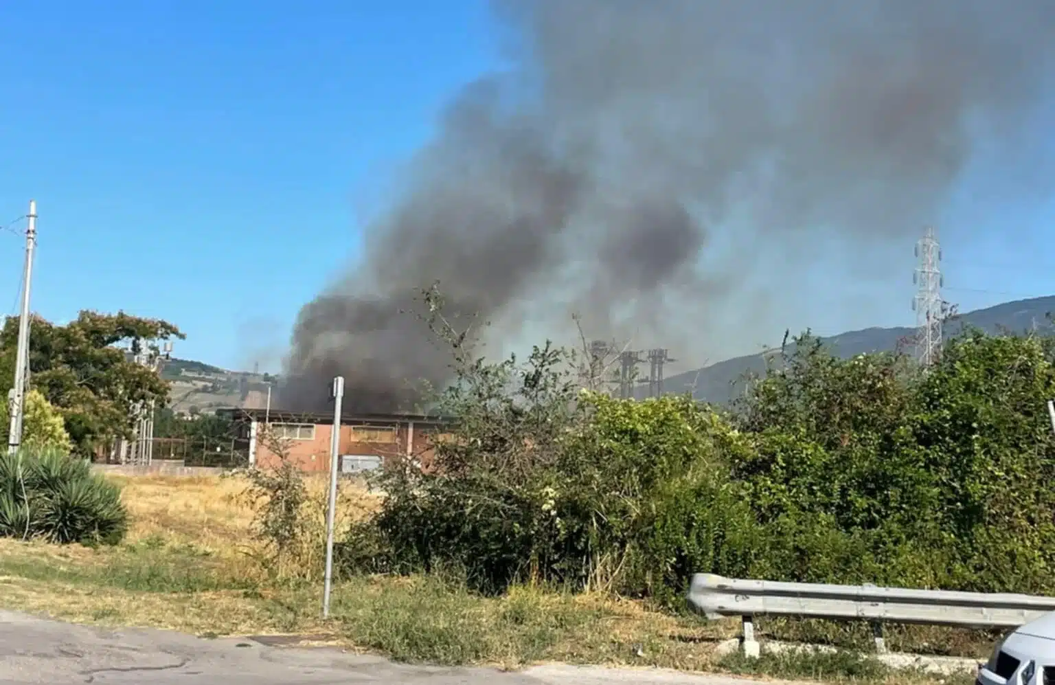 capaccio paestum incendio oggi 30 giugno