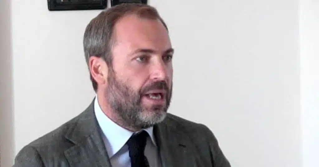 salerno federico conte casa democratica