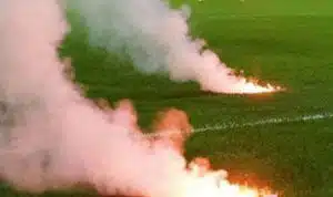 fumogeni lanciati curva arechi
