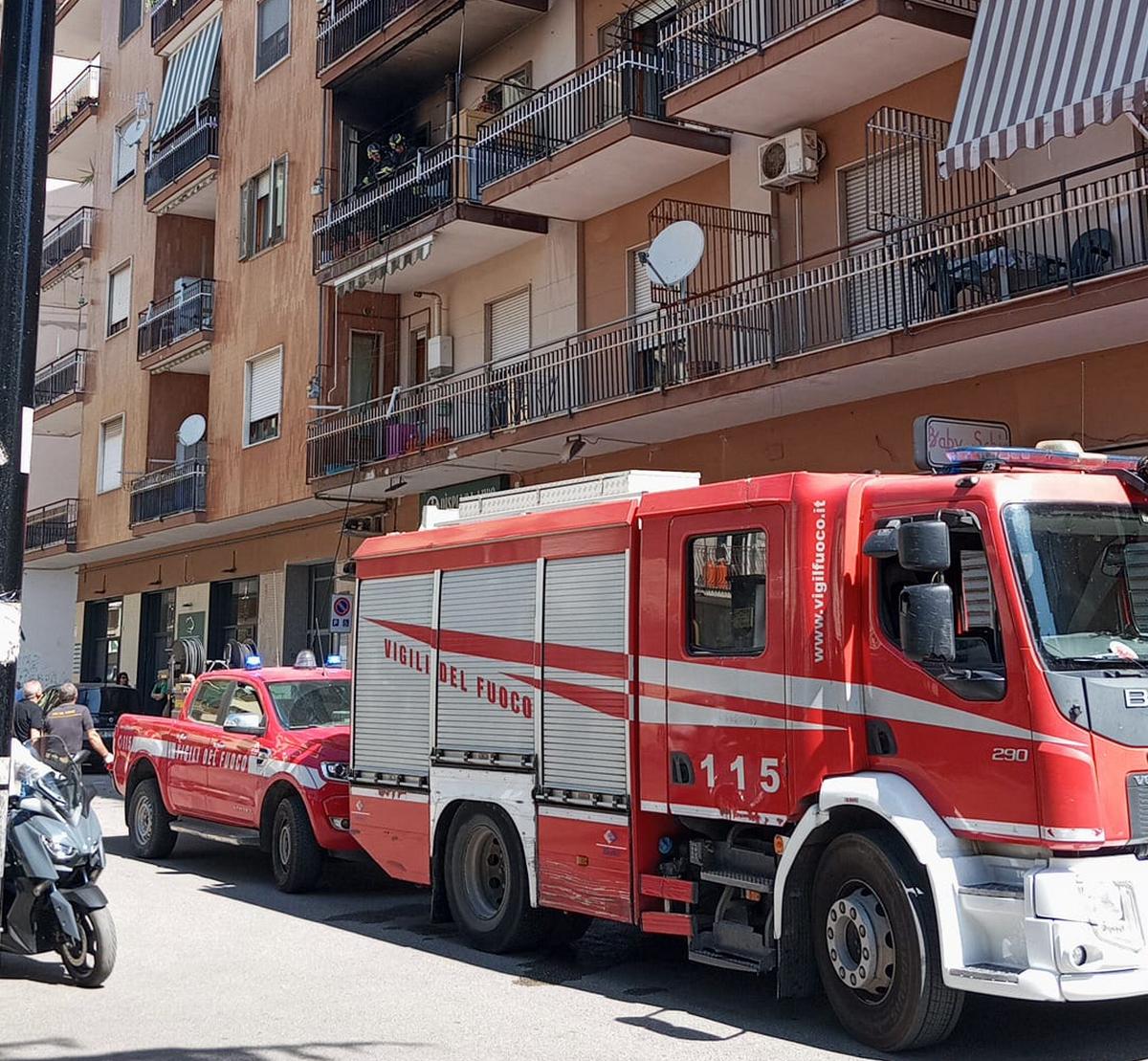 eboli-incendio-casa-4-giugno
