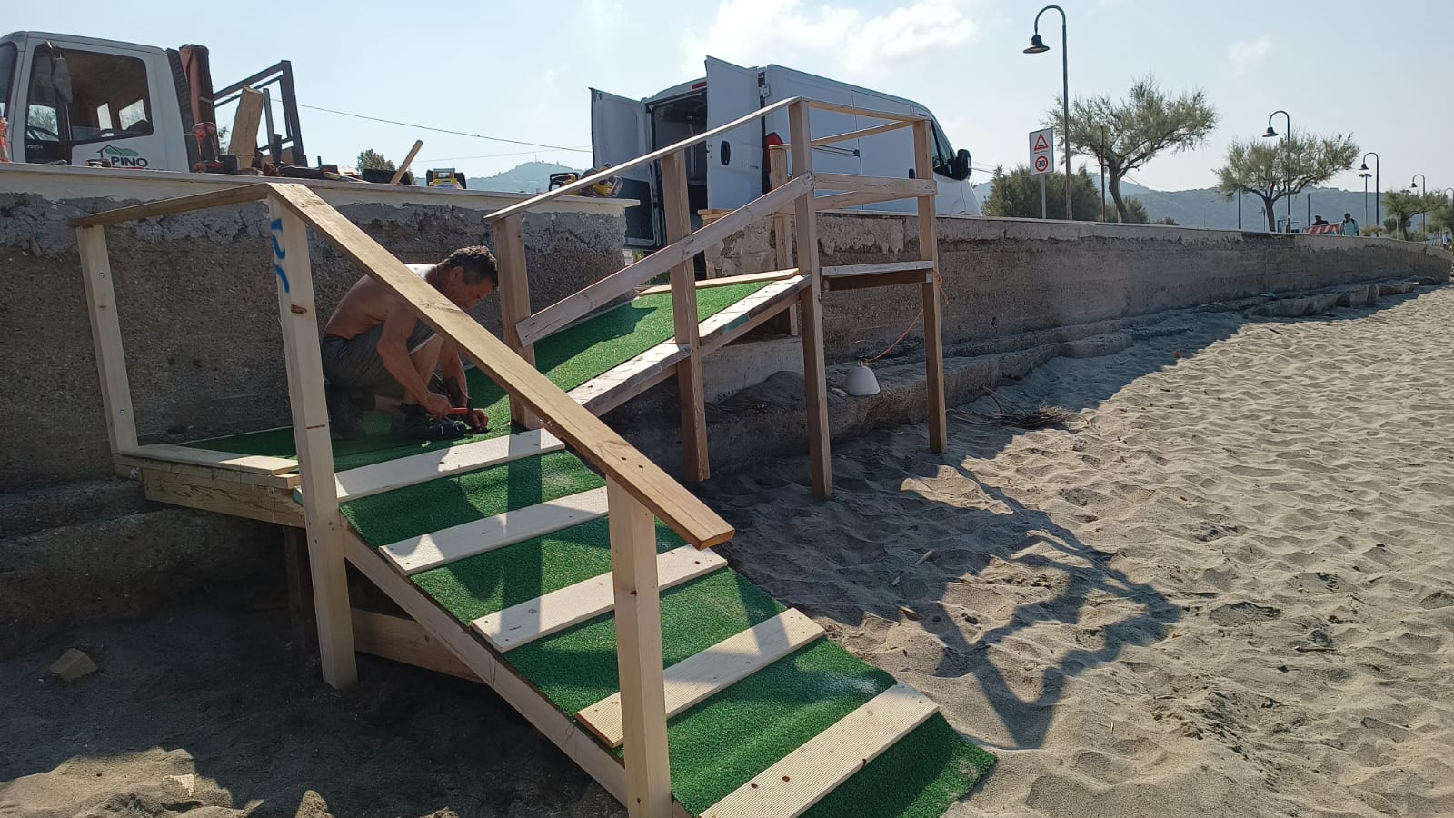 ascea sindaco risposta critiche opposizione lungomare