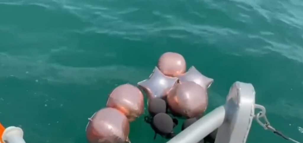 inquinamento mare salerno palloncini idrocarburi