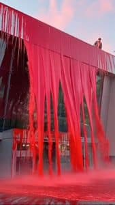 maximall pontecagnano vernice rossa incidente