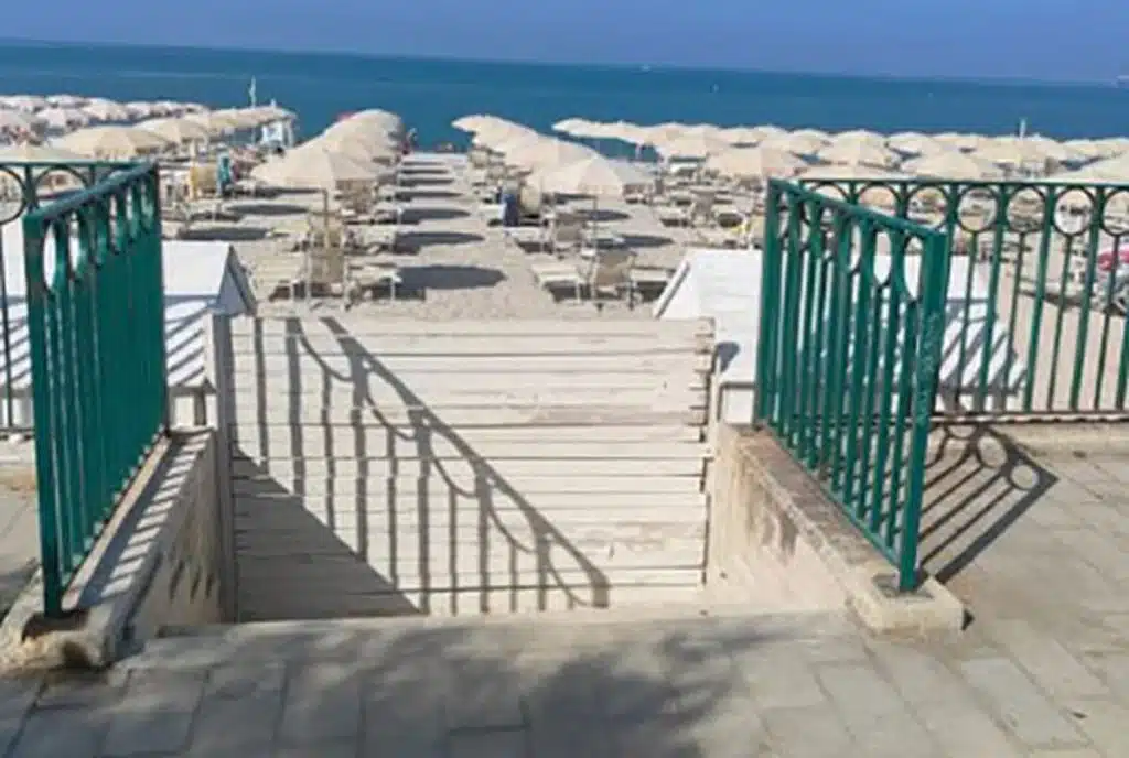 Accesso negato alla spiaggia di via Leucosia: Europa Verde solleva dubbi sulla regolarità
