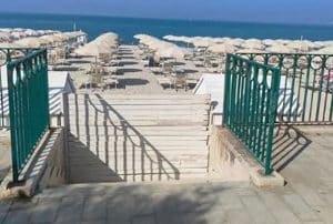 Accesso negato alla spiaggia di via Leucosia: Europa Verde solleva dubbi sulla regolarità